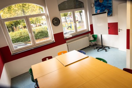 Blick in den Multifunktionsraum des Kurshauses