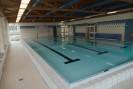 Behindertengerechtes Schwimmbad mit Hubboden
