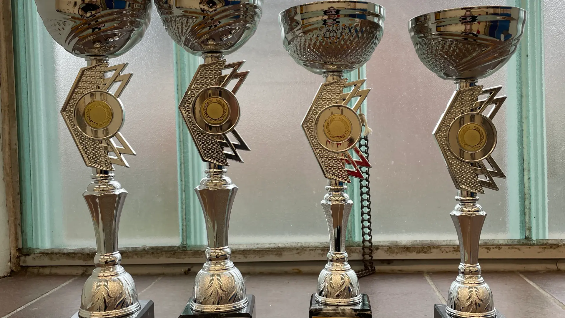 Bild von vier Pokalen