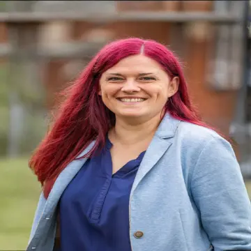 Porträtfoto von der Ansprechperson Pflege Stefanie Bongartz