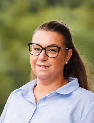 Porträtbild von der Ansprechperson Internat Avelina Hennes